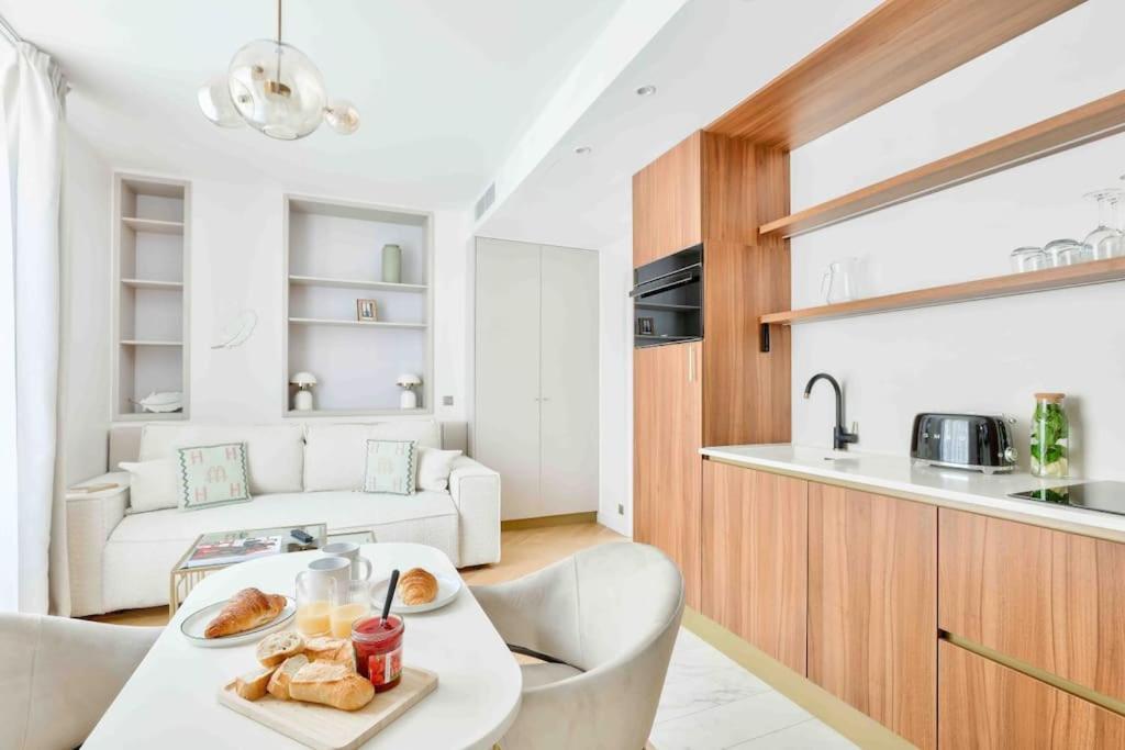 Romantic Getaway - Le Marais - With Ac Appartamento